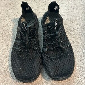 Water Shoes Sneakers All Black Lightweight Size 9 Quick Dry Workout NEW